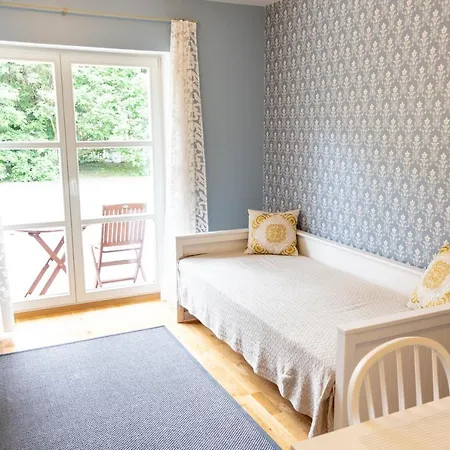 Apartament Lahe 10 *